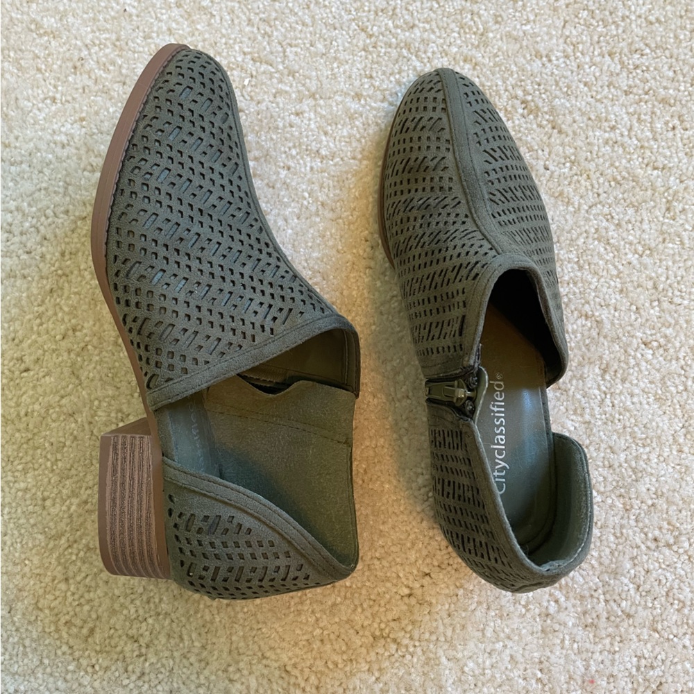 Green bootie for women